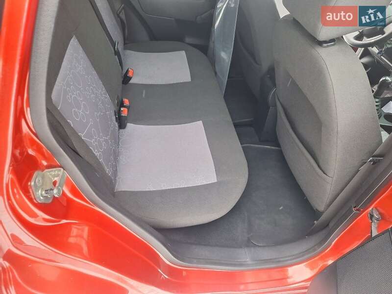 Хэтчбек Ford Fiesta 2006 в Кривом Роге