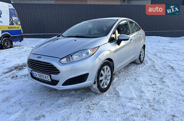 Седан Ford Fiesta 2016 в Киеве