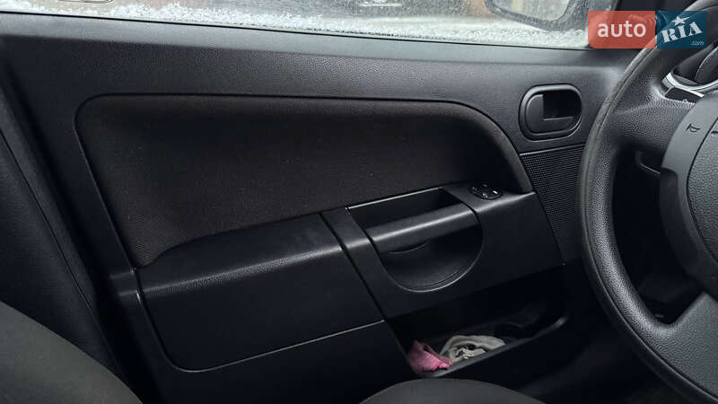 Хетчбек Ford Fiesta 2008 в Кропивницькому