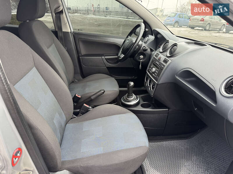 Хетчбек Ford Fiesta 2008 в Дніпрі фото 9 Хетчбек Ford Fiesta 2008 в Дніпрі