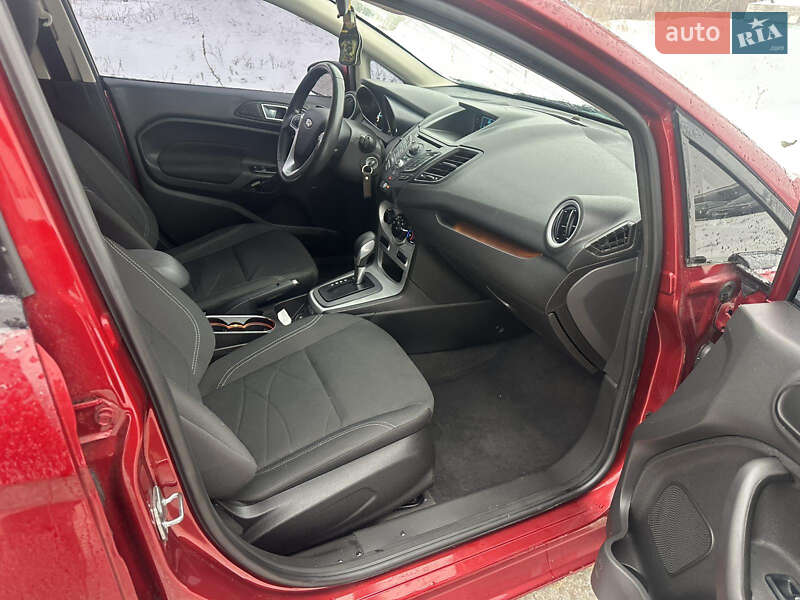 Хэтчбек Ford Fiesta 2014 в Киеве