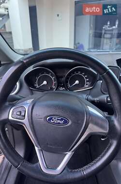 Хэтчбек Ford Fiesta 2016 в Ужгороде