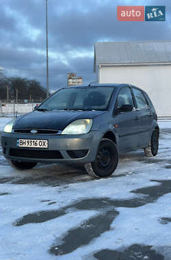 Хэтчбек Ford Fiesta 2002 в Одессе