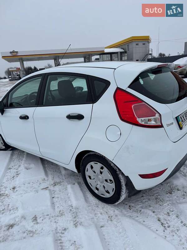 Хетчбек Ford Fiesta 2013 в Люботині