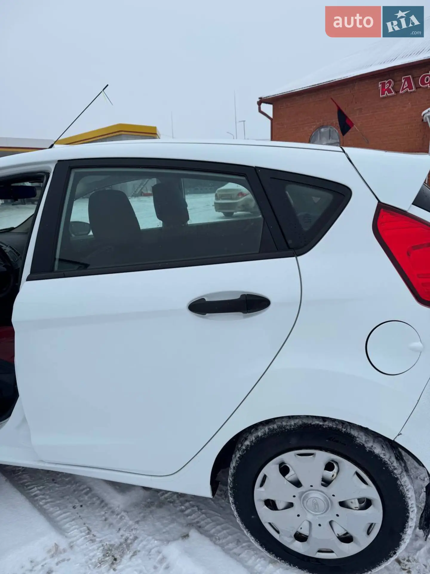 2013 Ford Fiesta - мініатюра 8