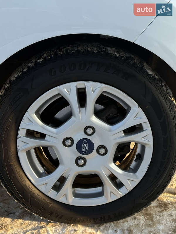 Хэтчбек Ford Fiesta 2017 в Ровно