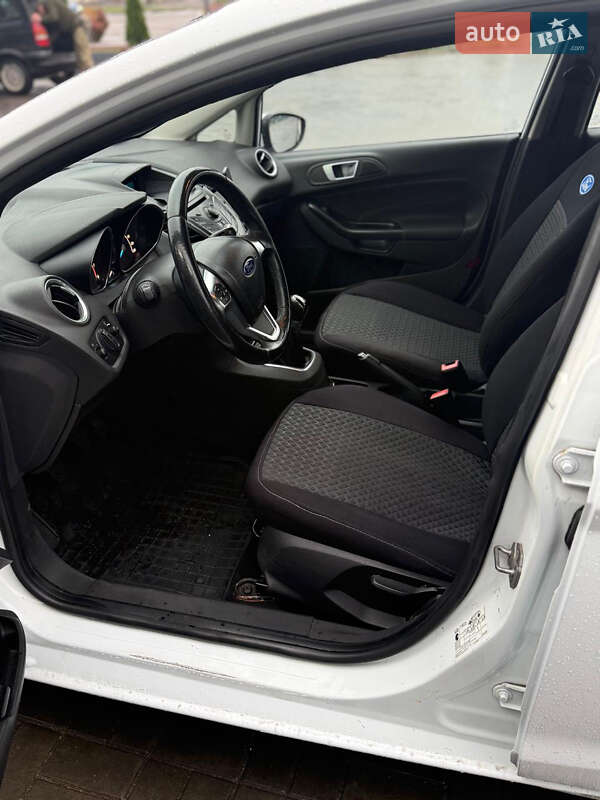 Хэтчбек Ford Fiesta 2014 в Запорожье
