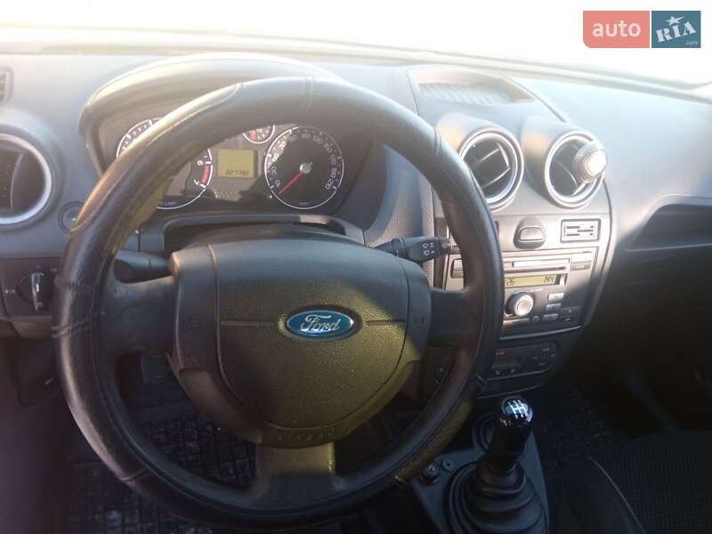 Хэтчбек Ford Fiesta 2007 в Запорожье