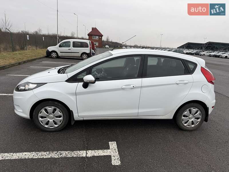 Хетчбек Ford Fiesta 2011 в Ужгороді фото 5 Хетчбек Ford Fiesta 2011 в Ужгороді
