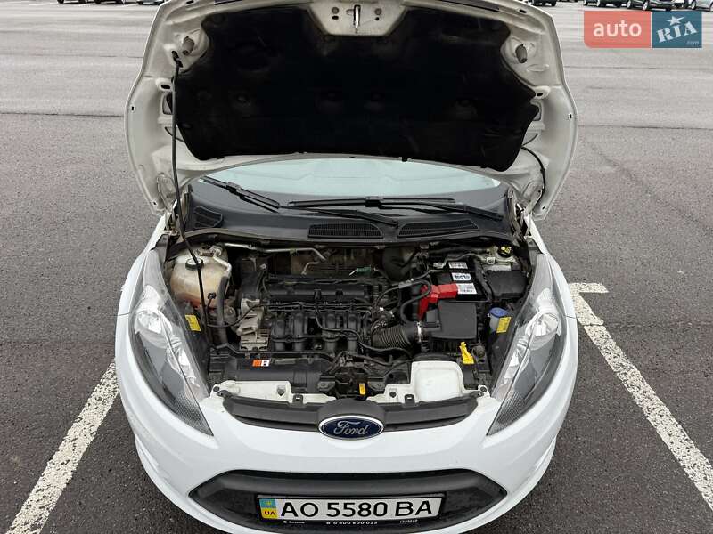 Хетчбек Ford Fiesta 2011 в Ужгороді фото 21 Хетчбек Ford Fiesta 2011 в Ужгороді