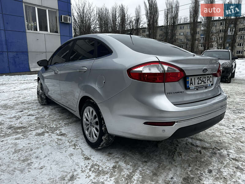 Седан Ford Fiesta 2017 в Киеве