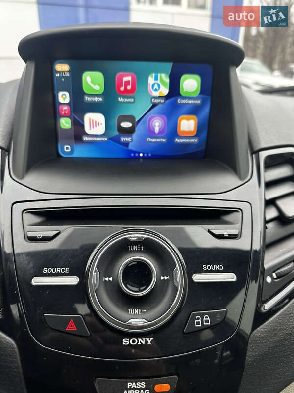 Седан Ford Fiesta 2017 в Киеве