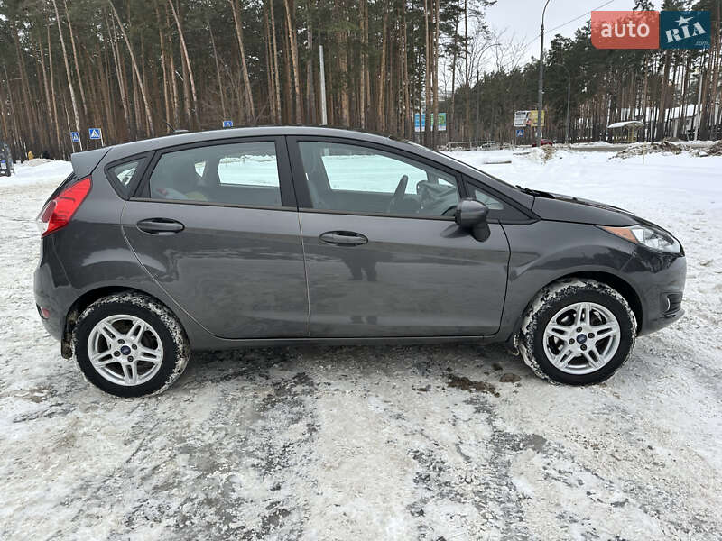Хетчбек Ford Fiesta 2017 в Ірпені