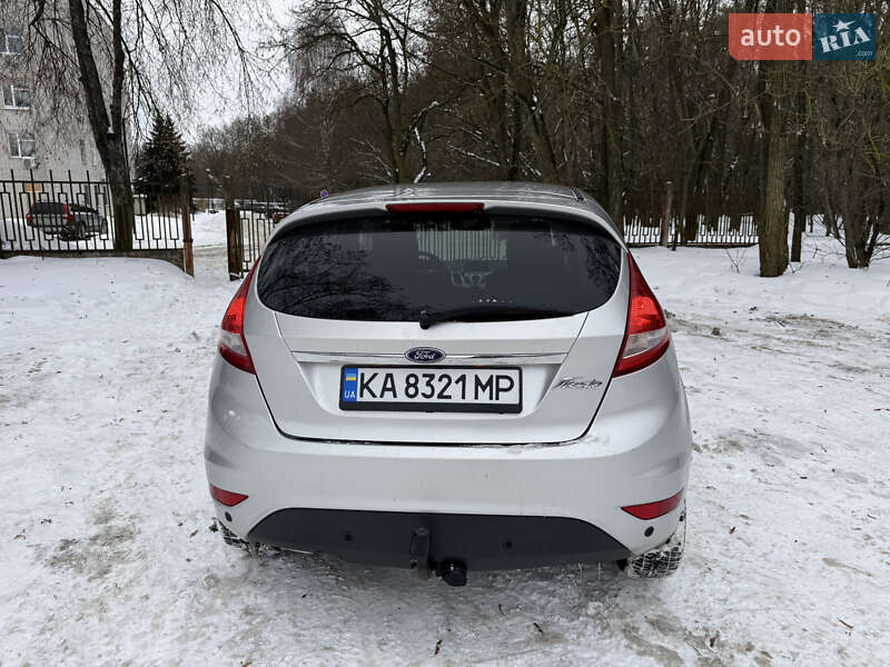 Хэтчбек Ford Fiesta 2010 в Чернигове