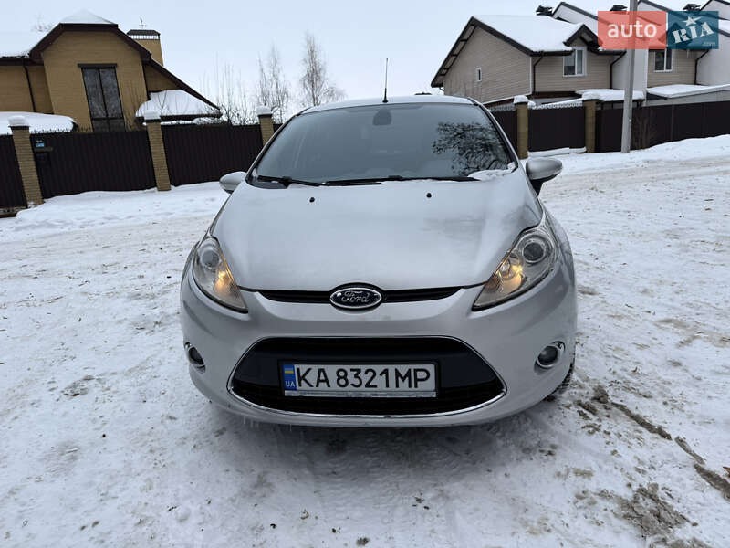 Хэтчбек Ford Fiesta 2010 в Чернигове