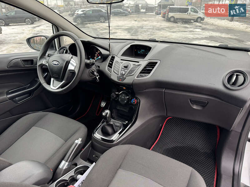 Хетчбек Ford Fiesta 2014 в Хмельницькому фото 17 Хетчбек Ford Fiesta 2014 в Хмельницькому