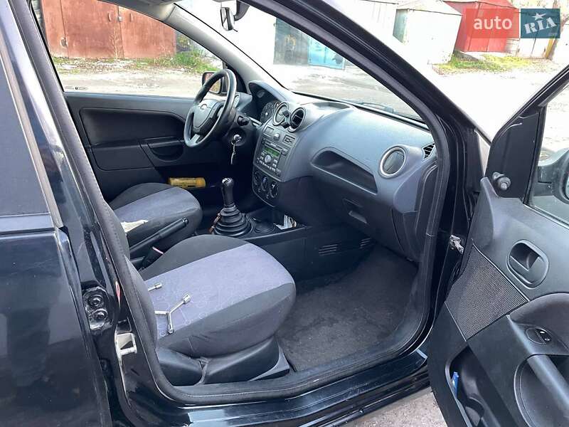 Хэтчбек Ford Fiesta 2008 в Запорожье