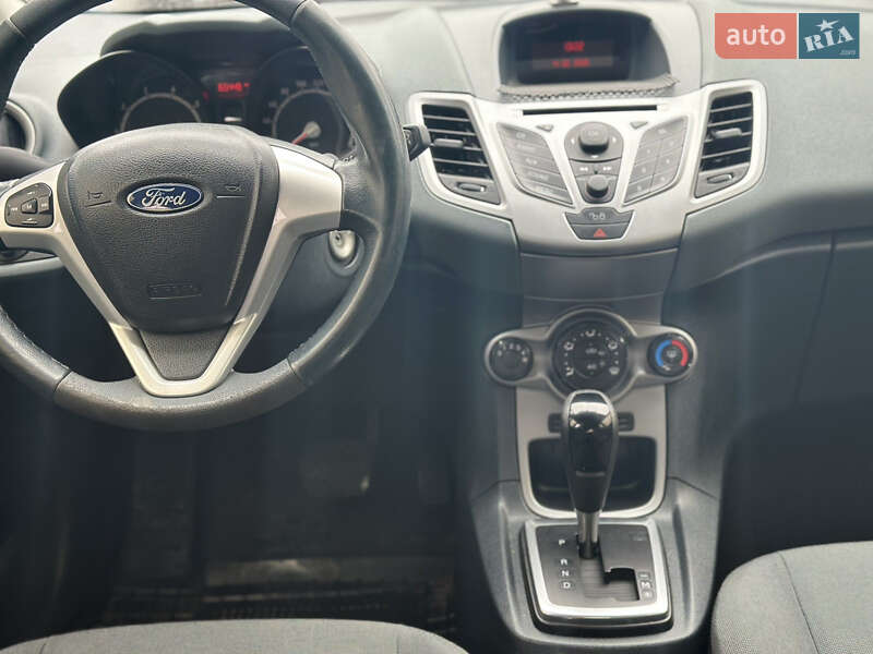 Хэтчбек Ford Fiesta 2011 в Кременчуге