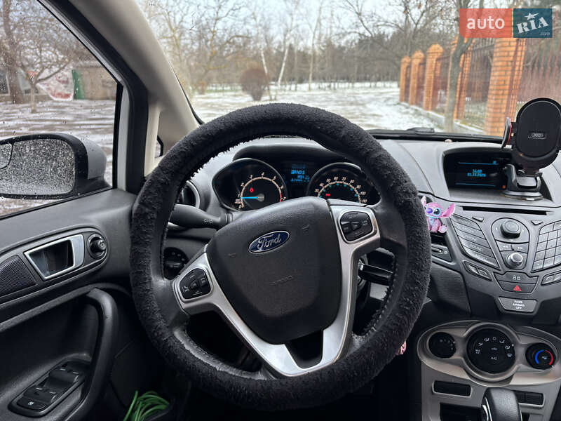 Хэтчбек Ford Fiesta 2014 в Николаеве фото 12 Хэтчбек Ford Fiesta 2014 в Николаеве