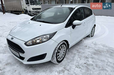Хэтчбек Ford Fiesta 2016 в Киеве