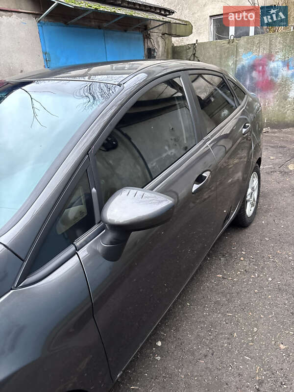 Седан Ford Fiesta 2017 в Одесі