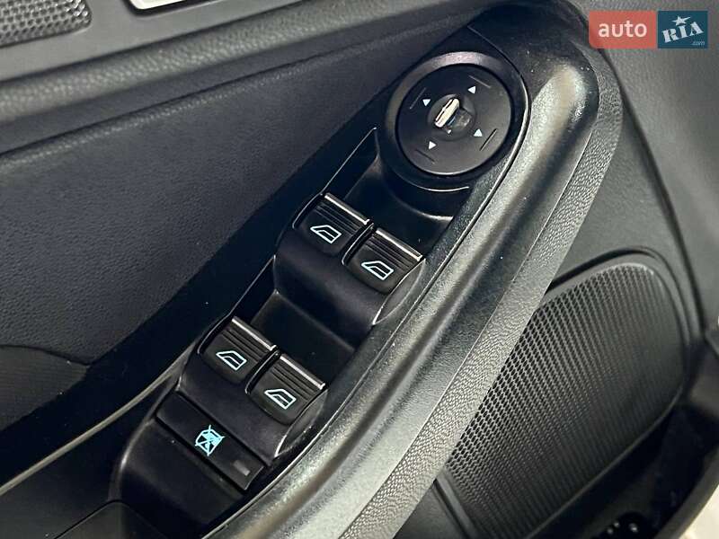 Хэтчбек Ford Fiesta 2014 в Одессе фото 9 Хэтчбек Ford Fiesta 2014 в Одессе