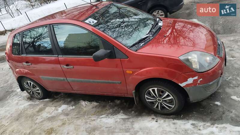 Хетчбек Ford Fiesta 2006 в Чернівцях фото 2 Хетчбек Ford Fiesta 2006 в Чернівцях