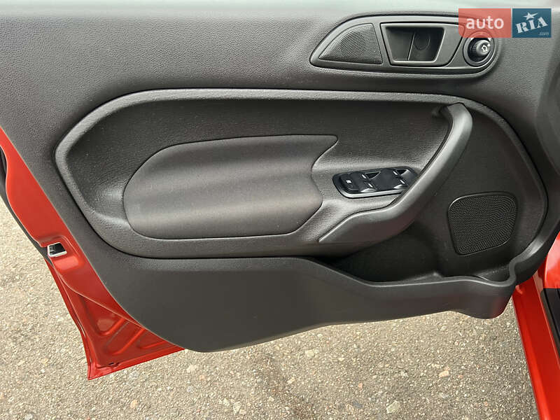 Хэтчбек Ford Fiesta 2018 в Киеве