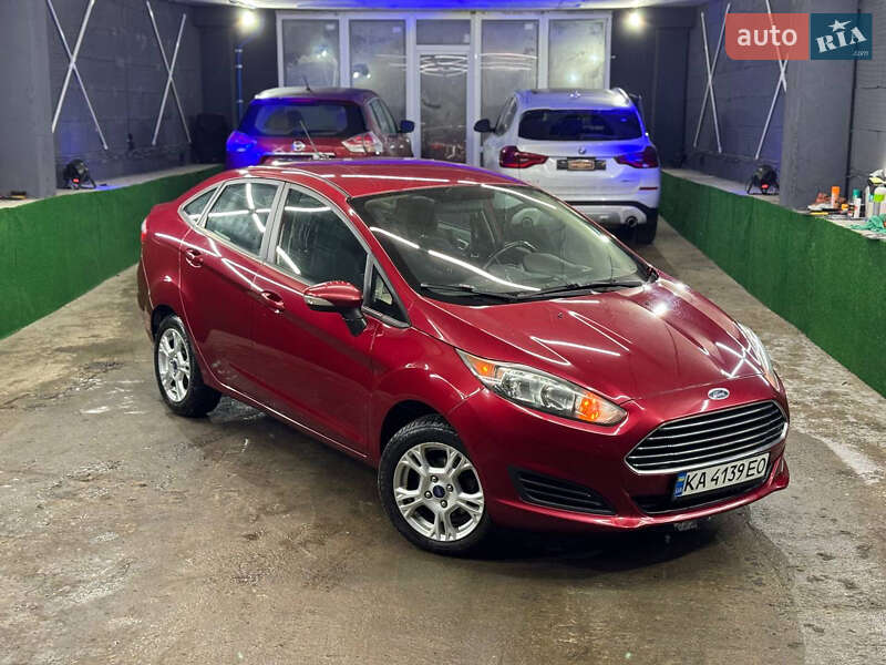 Седан Ford Fiesta 2014 в Киеве
