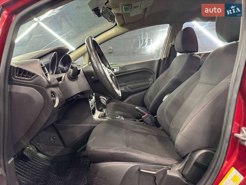 Седан Ford Fiesta 2014 в Киеве