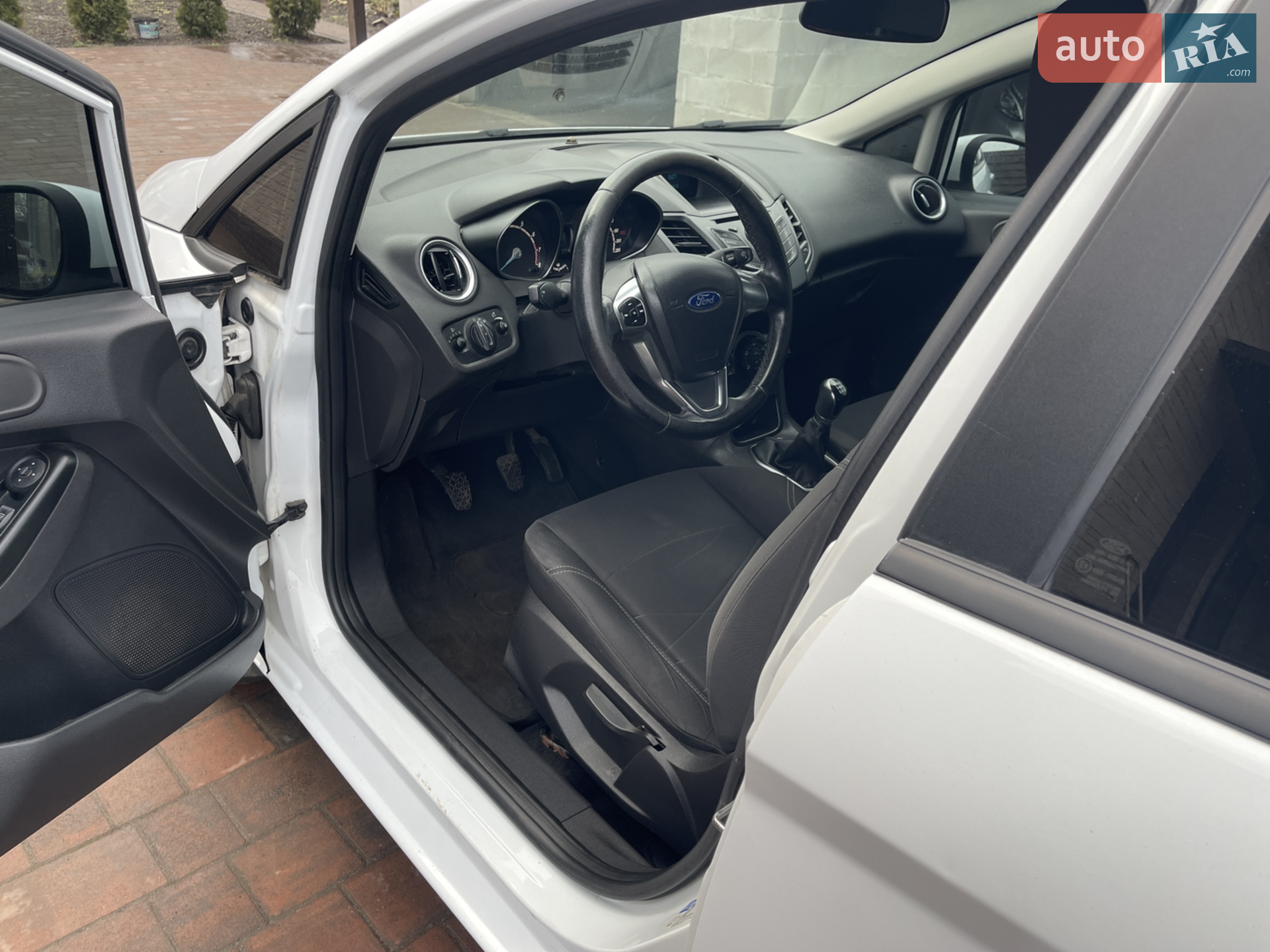 2015 Ford Fiesta - мініатюра 16