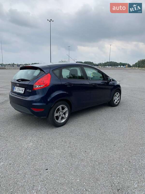 Хэтчбек Ford Fiesta 2011 в Львове