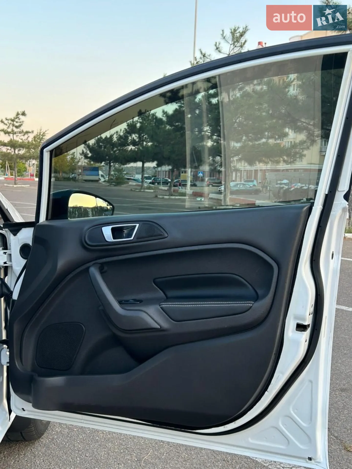 2015 Ford Fiesta - мініатюра 11