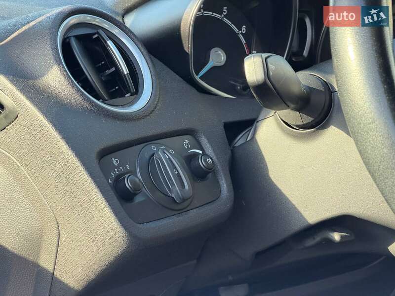 Хетчбек Ford Fiesta 2014 в Львові