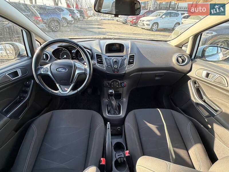 Хетчбек Ford Fiesta 2014 в Львові