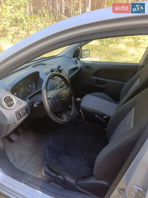 Ford Fiesta 2006 VIN WF0HXXGAJH6M71833 фото оголошення 8 з 50