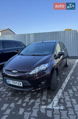 Хэтчбек Ford Fiesta 2010 в Киверцах