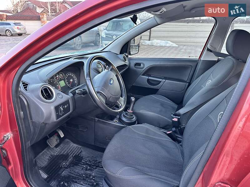 Хэтчбек Ford Fiesta 2006 в Черновцах фото 11 Хэтчбек Ford Fiesta 2006 в Черновцах