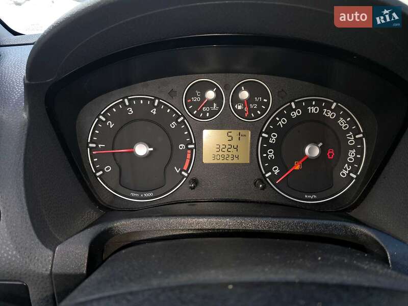 Хэтчбек Ford Fiesta 2006 в Киеве