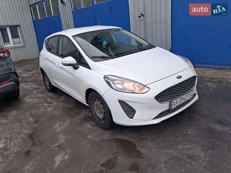Хэтчбек Ford Fiesta 2018 в Киеве