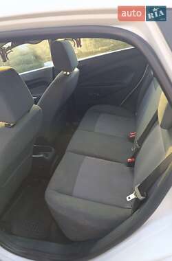 Хэтчбек Ford Fiesta 2012 в Стрые