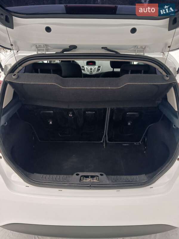 Хетчбек Ford Fiesta 2010 в Сумах фото 9 Хетчбек Ford Fiesta 2010 в Сумах