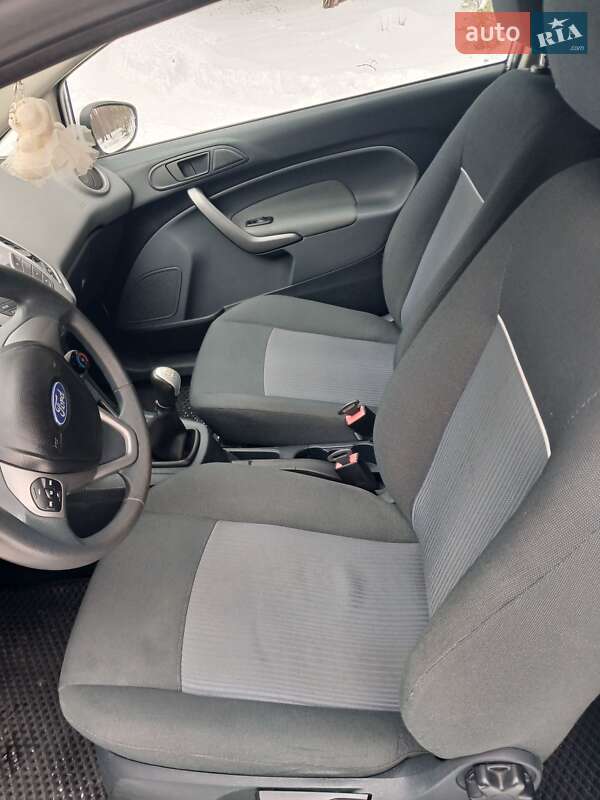 Хетчбек Ford Fiesta 2010 в Сумах фото 12 Хетчбек Ford Fiesta 2010 в Сумах