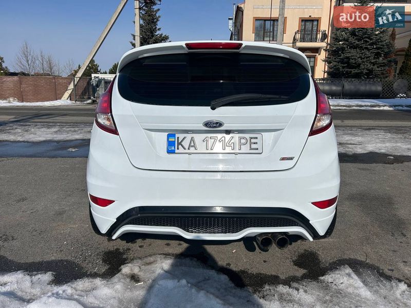 Хетчбек Ford Fiesta 2013 в Києві