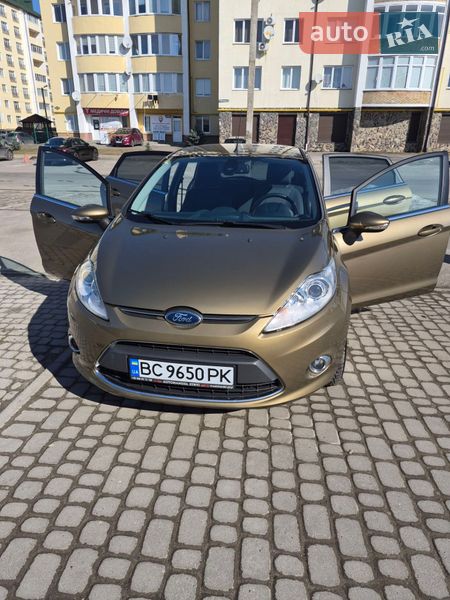 Хэтчбек Ford Fiesta 2011 в Стрые