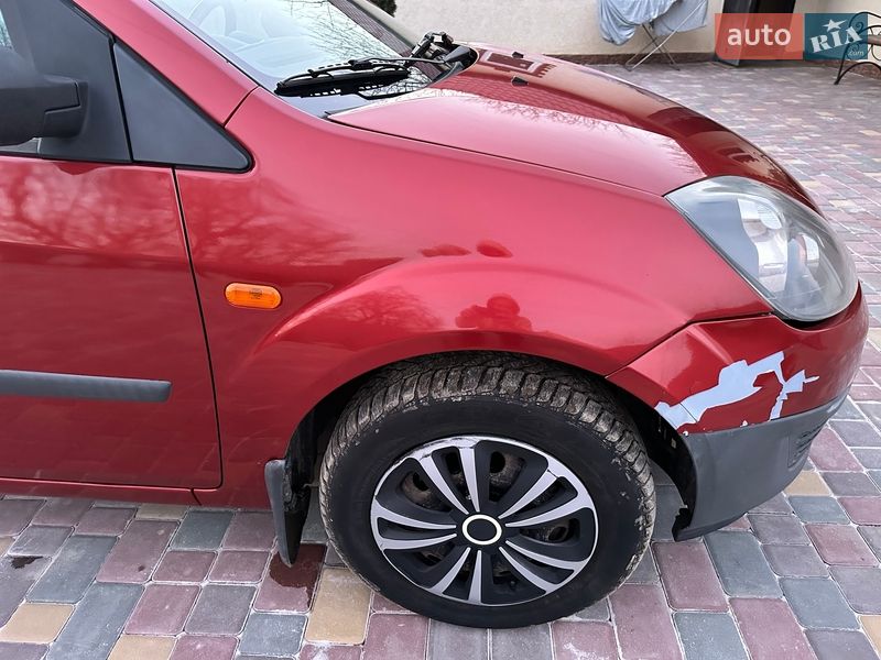 Хэтчбек Ford Fiesta 2006 в Черновцах