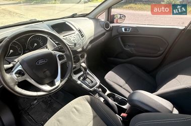 Седан Ford Fiesta 2016 в Киеве