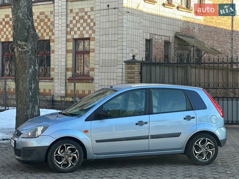 Хетчбек Ford Fiesta 2007 в Лубнах