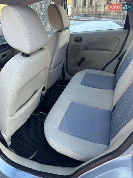 Хетчбек Ford Fiesta 2007 в Лубнах