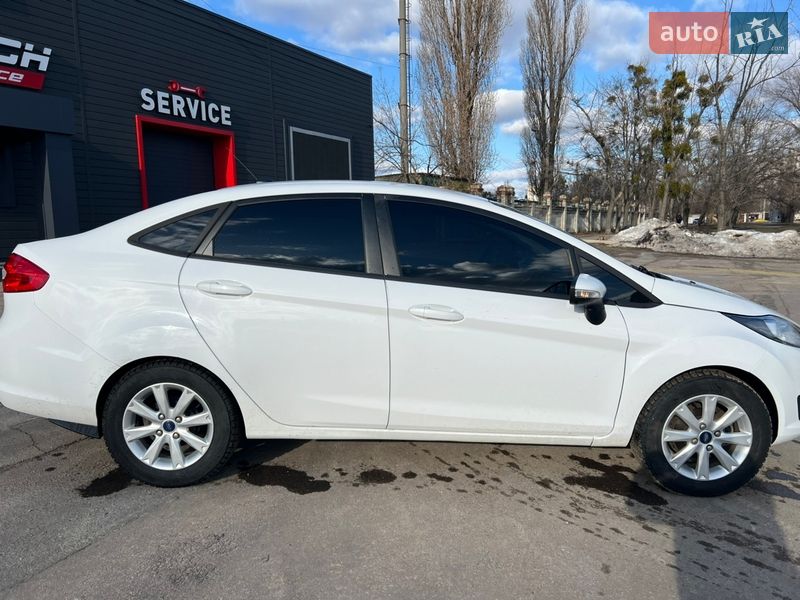 Седан Ford Fiesta 2012 в Харькове